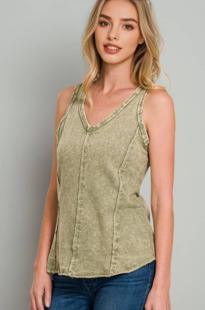 `.FRENCH TERRY CRINKLE WASHED RAW EDGE V-NECK SLEEVEL